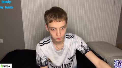 sky_hunter online show from November 27, 2025, 8:22 pm