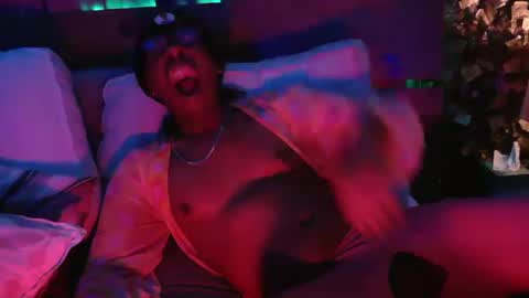 skyonetoo3 online show from February 15, 2025, 8:43 pm