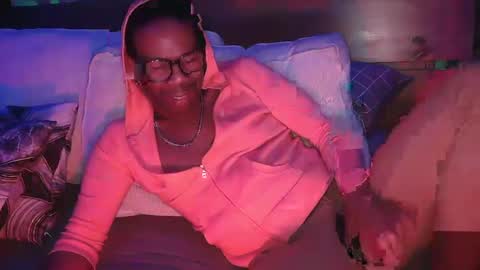 skyonetoo3 online show from March 2, 2025, 12:20 am