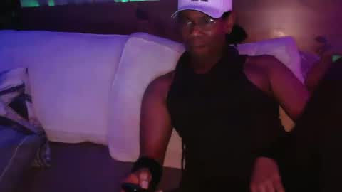 skyonetoo3 online show from March 3, 2025, 5:31 am