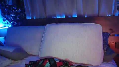 skyonetoo3 online show from March 6, 2025, 2:51 am