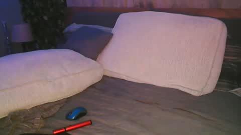 skyonetoo3 online show from September 22, 2025, 5:31 am