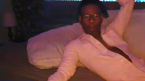 skyonetoo3 online show from October 25, 2025, 8:33 am