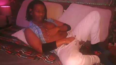 skyonetoo3 online show from November 28, 2025, 12:57 am