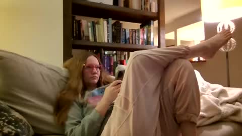 Snapshot of skywinters chatting on October 31, 2025, 12:22 am Sky Winters online show from October 31, 2025, 12:22 am