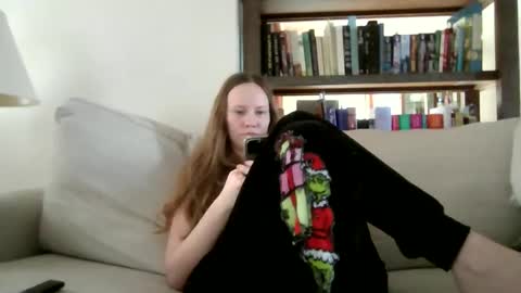 Snapshot of skywinters chatting on November 15, 2025, 2:13 pm Sky Winters online show from November 15, 2025, 2:13 pm