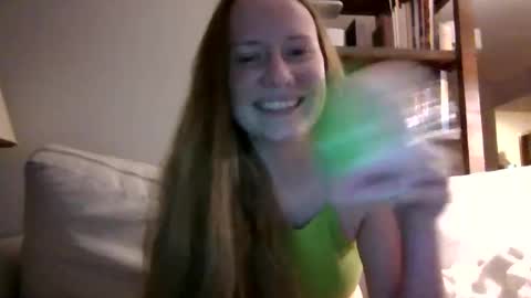 Snapshot of skywinters chatting on November 18, 2025, 10:47 pm Sky Winters online show from November 18, 2025, 10:47 pm