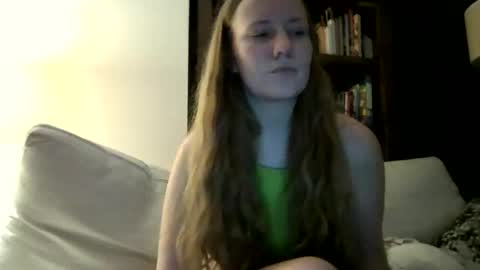 Snapshot of skywinters chatting on November 28, 2025, 1:08 am Sky Winters online show from November 28, 2025, 1:08 am