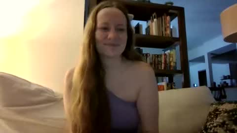 Snapshot of skywinters chatting on November 30, 2025, 12:42 pm Sky Winters online show from November 30, 2025, 12:42 pm