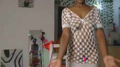 Bella online show from November 6, 2025, 12:11 am