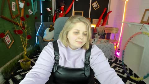 Snapshot of sladadeew chatting on January 10, 2025, 1:31 pm Slada Deew online show from January 10, 2025, 1:31 pm