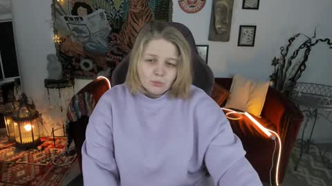 Snapshot of sladadeew chatting on January 14, 2025, 9:02 am Slada Deew online show from January 14, 2025, 9:02 am