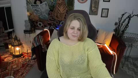 Snapshot of sladadeew chatting on January 14, 2025, 3:15 pm Slada Deew online show from January 14, 2025, 3:15 pm