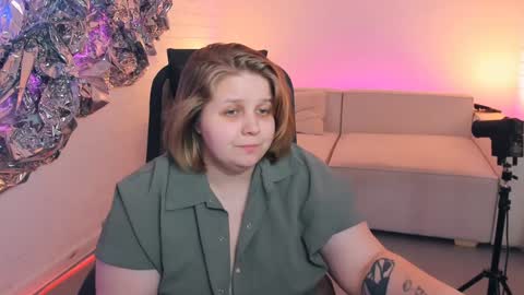 Snapshot of sladadeew chatting on January 19, 2025, 3:10 pm Slada Deew online show from January 19, 2025, 3:10 pm