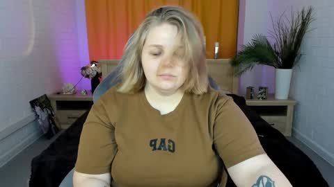 Snapshot of sladadeew chatting on January 21, 2025, 9:13 am Slada Deew online show from January 21, 2025, 9:13 am