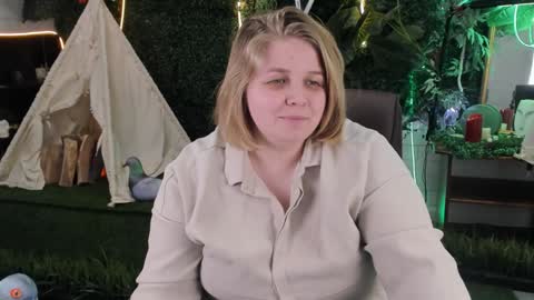 Snapshot of sladadeew chatting on January 30, 2025, 12:06 pm Slada Deew online show from January 30, 2025, 12:06 pm