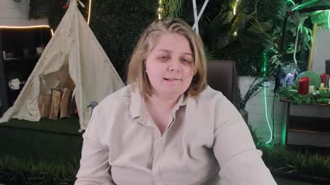 Snapshot of sladadeew chatting on January 30, 2025, 3:29 pm Slada Deew online show from January 30, 2025, 3:29 pm