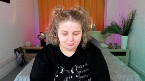 Snapshot of sladadeew chatting on February 7, 2025, 9:26 am Slada Deew online show from February 7, 2025, 9:26 am