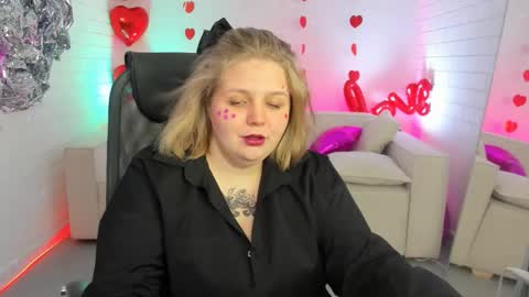 Snapshot of sladadeew chatting on February 15, 2025, 12:22 pm Slada Deew online show from February 15, 2025, 12:22 pm