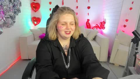 Snapshot of sladadeew chatting on February 15, 2025, 4:01 pm Slada Deew online show from February 15, 2025, 4:01 pm