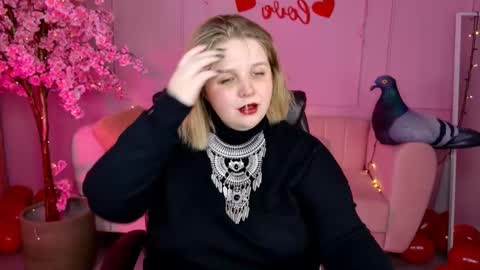 Snapshot of sladadeew chatting on February 18, 2025, 8:59 am Slada Deew online show from February 18, 2025, 8:59 am