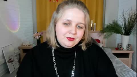 Snapshot of sladadeew chatting on February 21, 2025, 2:06 pm Slada Deew online show from February 21, 2025, 2:06 pm