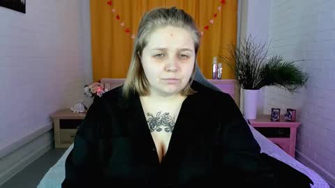 Snapshot of sladadeew chatting on March 11, 2025, 5:16 am Slada Deew online show from March 11, 2025, 5:16 am