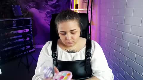 Snapshot of sladadeew chatting on September 24, 2025, 5:55 am Slada Deew online show from September 24, 2025, 5:55 am