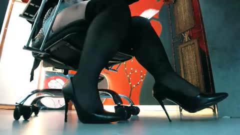 Snapshot of sladadeew chatting on September 28, 2025, 9:03 am Slada Deew online show from September 28, 2025, 9:03 am