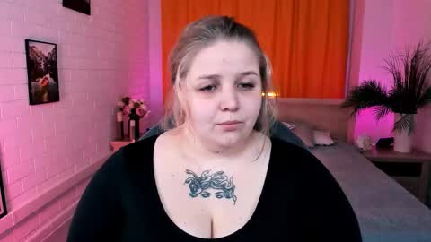 Snapshot of sladadeew chatting on November 4, 2025, 5:06 am Slada Deew online show from November 4, 2025, 5:06 am