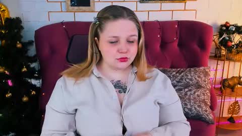 Snapshot of sladadeew chatting on December 14, 2025, 9:14 am Slada Deew online show from December 14, 2025, 9:14 am