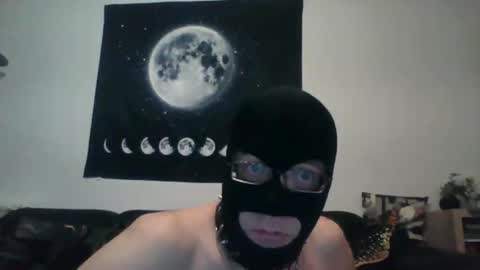 Snapshot of slaveforgodess chatting on October 14, 2025, 1:28 am slaveforgodess online show from October 14, 2025, 1:28 am