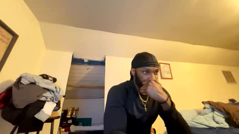 Snapshot of slaythereal3 chatting on December 16, 2025, 12:21 pm slaythereal3 online show from December 16, 2025, 12:21 pm