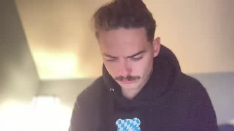 Snapshot of slickmass chatting on January 2, 2025, 2:00 am SlickMass online show from January 2, 2025, 2:00 am