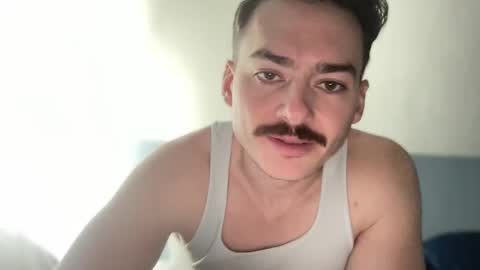 Snapshot of slickmass chatting on March 3, 2025, 2:04 am SlickMass online show from March 3, 2025, 2:04 am