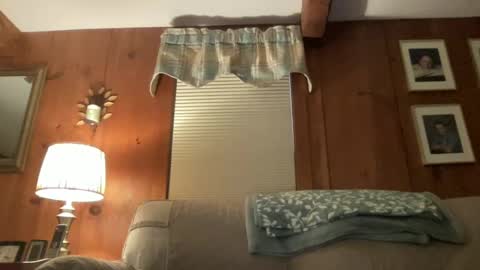 Snapshot of slickmass chatting on November 10, 2025, 8:19 pm SlickMass online show from November 10, 2025, 8:19 pm