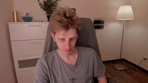 Snapshot of slim_andy chatting on March 1, 2025, 12:34 pm Andy online show from March 1, 2025, 12:34 pm