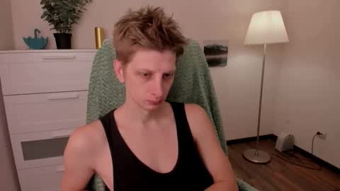 Snapshot of slim_andy chatting on October 10, 2025, 7:40 am Andy online show from October 10, 2025, 7:40 am