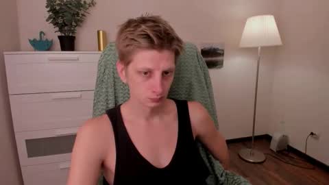 Snapshot of slim_andy chatting on October 11, 2025, 10:14 am Andy online show from October 11, 2025, 10:14 am