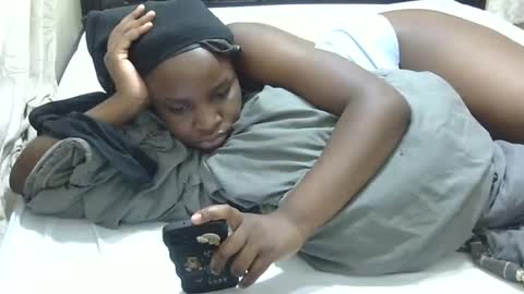 slim_joy online show from February 24, 2025, 2:19 am