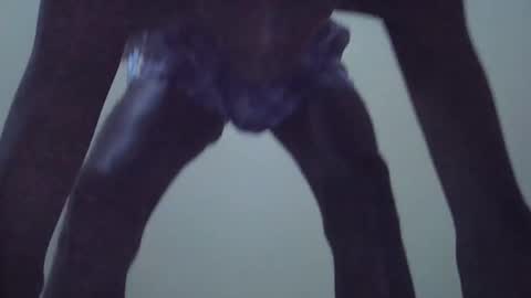 slim long01 online show from December 5, 2025, 3:20 pm