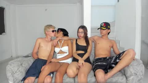 Snapshot of slim_work chatting on November 12, 2025, 8:30 pm boy without tattoo Bryan -- with tatto Alan - New girl harper online show from November 12, 2025, 8:30 pm