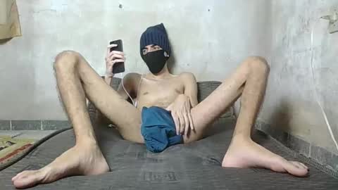 Snapshot of slimdestroyer chatting on February 13, 2025, 4:50 pm slimdestroyer online show from February 13, 2025, 4:50 pm