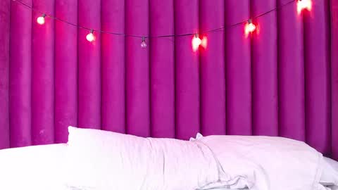 Snapshot of slutlittlecamila chatting on January 8, 2025, 5:05 am CAMILA online show from January 8, 2025, 5:05 am