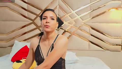 MARCELA online show from February 21, 2025, 1:22 pm