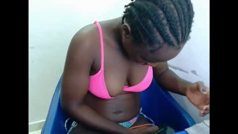 Snapshot of slutxcorn chatting on December 14, 2025, 8:35 pm slutxcorn online show from December 14, 2025, 8:35 pm