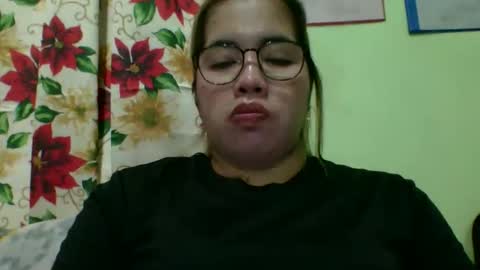 Snapshot of small_boobs59 chatting on November 17, 2025, 12:44 pm Lovewella online show from November 17, 2025, 12:44 pm