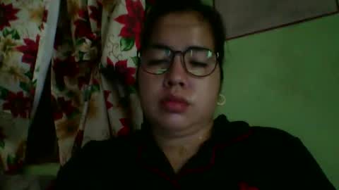 Snapshot of small_boobs59 chatting on November 24, 2025, 12:21 am Lovewella online show from November 24, 2025, 12:21 am