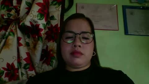 Snapshot of small_boobs59 chatting on December 1, 2025, 8:19 am Lovewella online show from December 1, 2025, 8:19 am