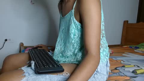 Snapshot of smallflorecita chatting on January 4, 2025, 9:00 am smallflorecita online show from January 4, 2025, 9:00 am